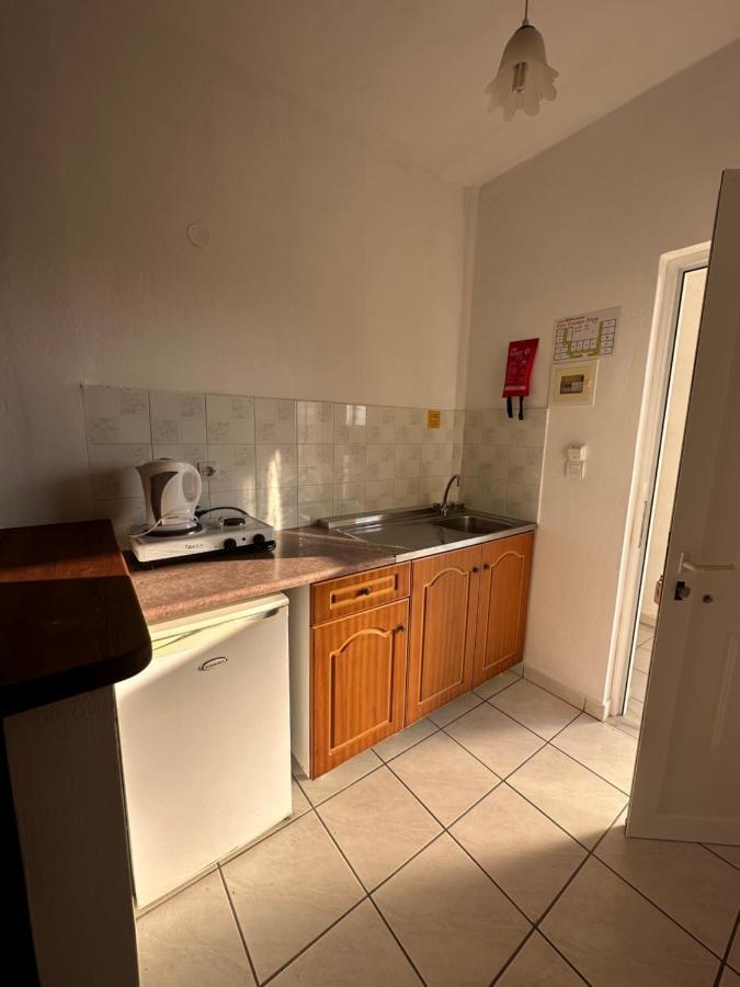 Rainbow Apartments Kalamaki  Luaran gambar